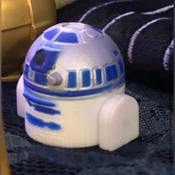 R2D2  “Kinder Egg Surprise” Star Wars Toy Bust - Picture 2 of 3